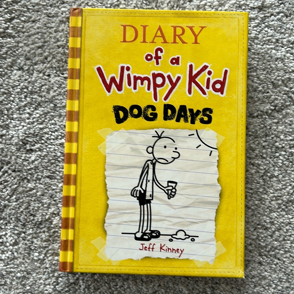 Diary of a Wimpy Kid Dog Days by Jeff Kinney